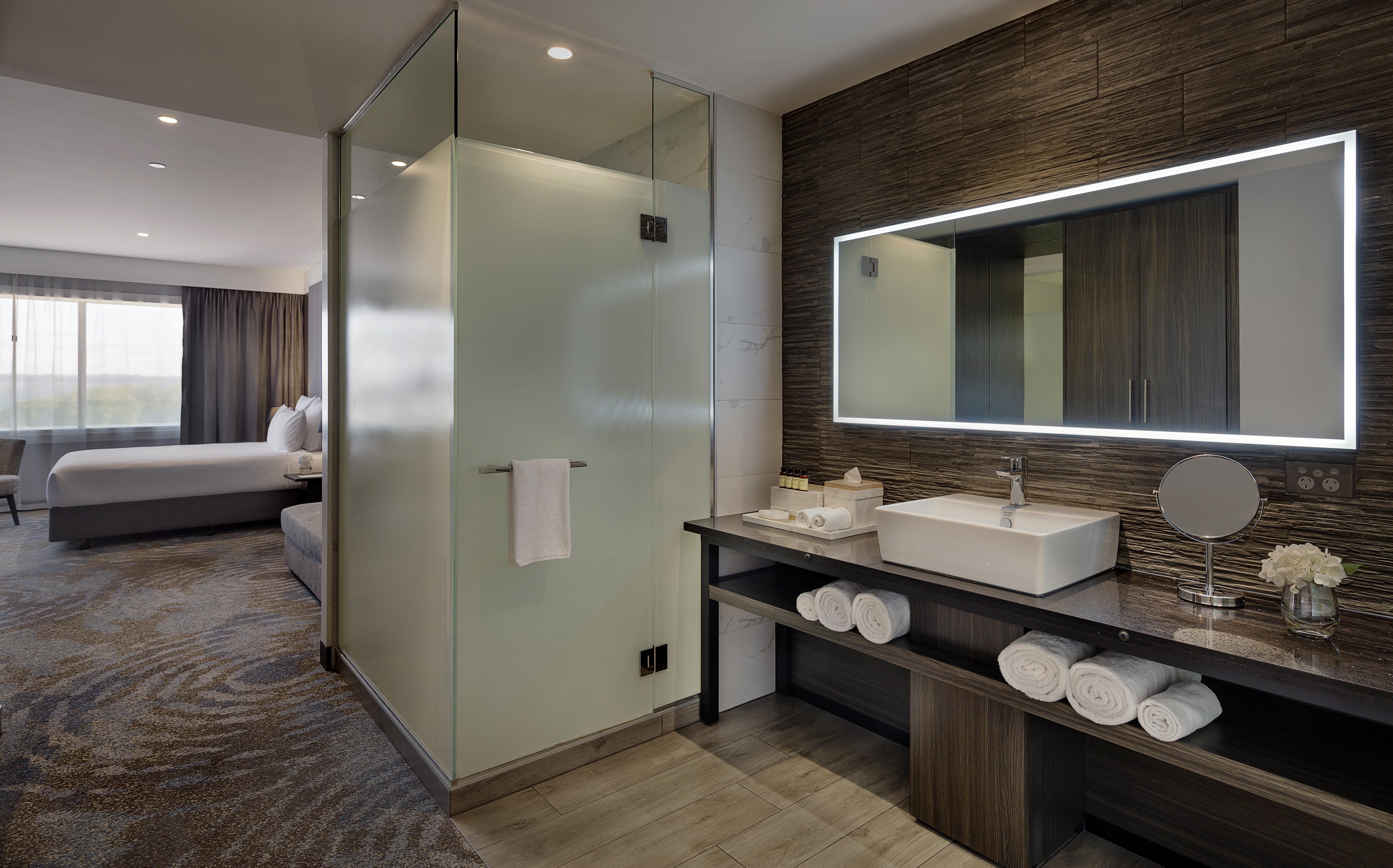 Pullman Rotorua Otel Dış mekan fotoğraf A bathroom in a hotel room